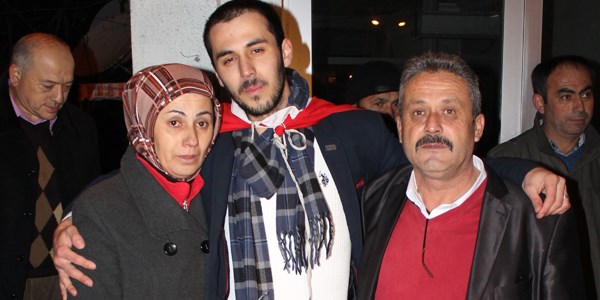 2 oğlu askerde olan baba 3. oğlunu da askere uğurladı