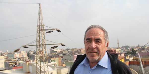 Yüksek gerilimli ev tehlike saçıyor