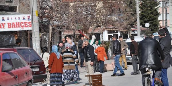 Cinayet davası sonrasında kavga: 3 yaralı