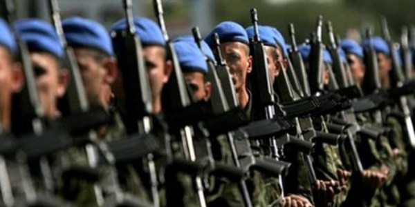 Askerlik Kanunu'nda değişiklik tasarı maddeleri kabul edildi