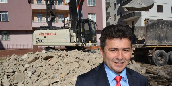 Niğde'de harabe evler yıkılıyor