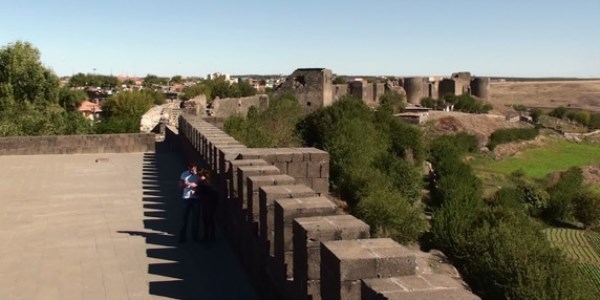 Diyarbakır Kalesi'nde 25 kafatası bulundu