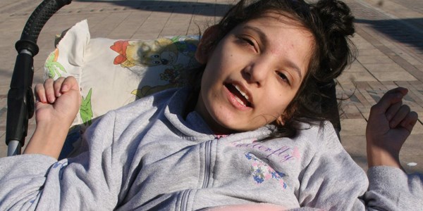 Merve'nin yürümesi için 10 bin TL'ye ihtiyaç var