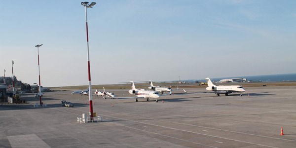 Trabzon Havalimanı'na özel uçak akını