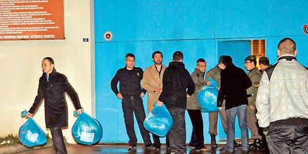 Tutuklulukta 5 yılı dolduranlara tahliye