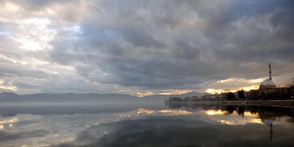 İznik Gölü dört mevsim güzel