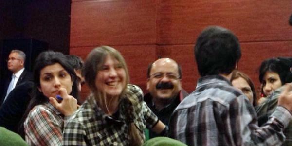 Duruşma salonunda 'tahliye sevinci' fotoğraflarına suç duyurusu
