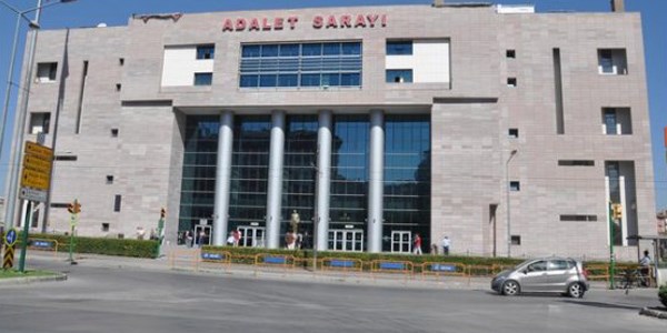 Başbakan Erdoğan'a hakarete hapis cezası