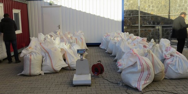Diyarbakır'da 1 ton 842 kilo esrar ele geçirildi