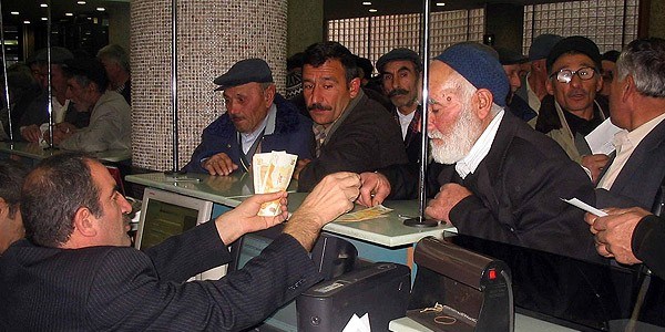 Özel bankalar 10 milyarlık pastadan pay peşinde