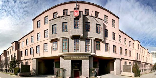 Mlli Savunma Bakanlığı'ndan 'yaş haddi' açıklaması