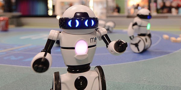 Robotlar insanlardan akıllı olacak iddiası