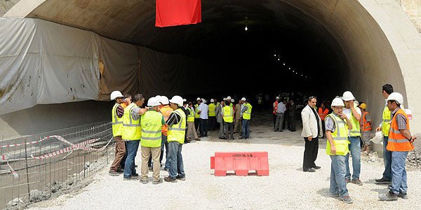 Türkiye'nin en uzun tünelinde sona yaklaşıldı