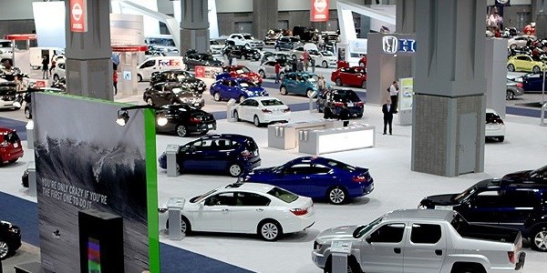 Otomotivde iç pazar daraldı