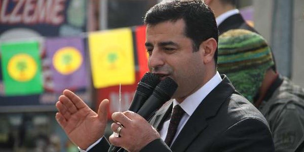 Demirtaş: CHP cemaatin kuyruğuna takılmış