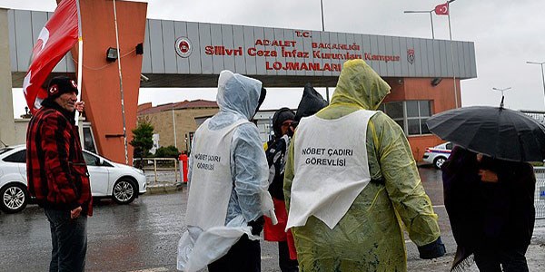 Ergenekon tahliyeleri devam ediyor