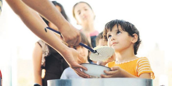 10 yılda yoksulluk azaldı