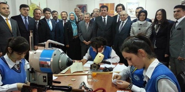 'Çocuk gelin'leri meslek edindirerek önleyecekler