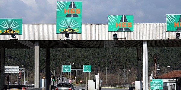 Otoyol ve köprüler para bastı