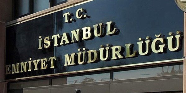 stanbul Emniyeti'nde 21 personel aa alnd