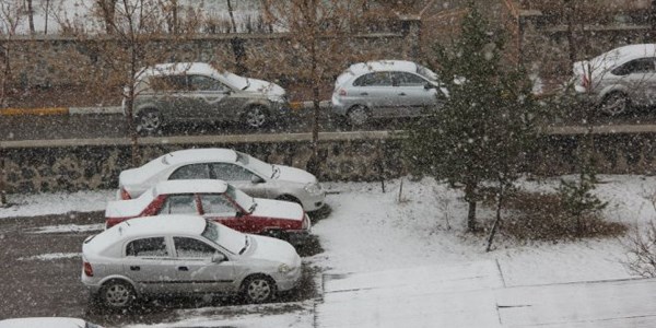 Erzurum'da kar yağışı