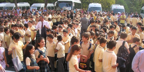 31 Mart'ta öğretmen ve öğrenciler izinli sayılacak