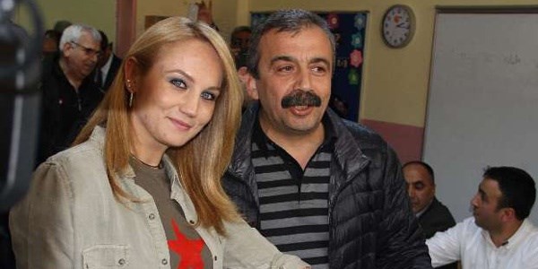 Sırrı Süreyya Önder kendine oy veremedi