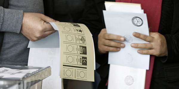 YSK: İki pusula bir zarfta olamaz
