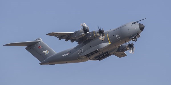 Türkiye ilk A400m askeri nakliye uçağını teslim aldı