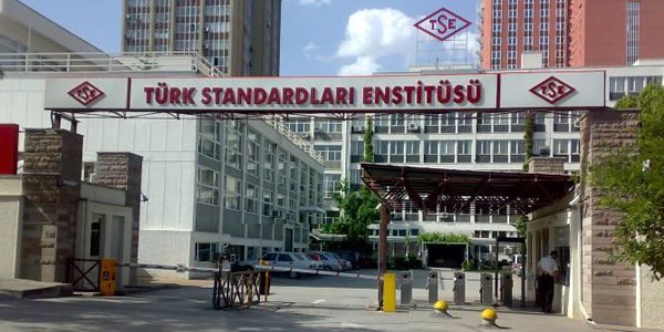 TSE 26 firmanın sözleşmesini feshetti