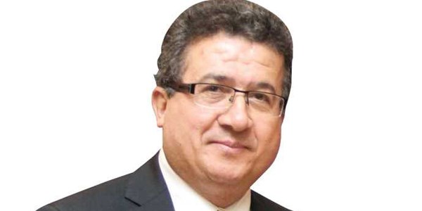Başörtülü avukata engel olan hakime yer değiştirme cezası