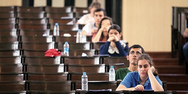 Fende 900, matematikte 420 bin öğrenci sıfır çekti