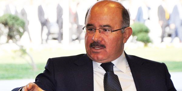 Çelik'ten 'yumruk' açıklaması