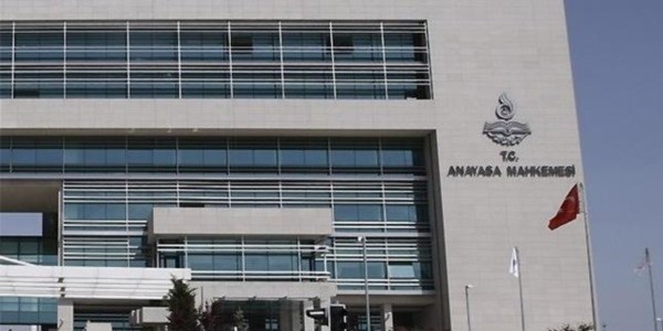 AYM'den 11 parti hakkında suç duyurusu