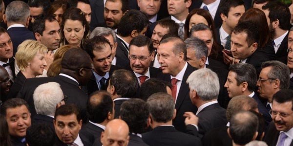 Twitter sözlerine sadık kalmalı