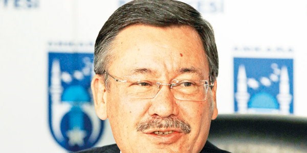 Üniversiteliye Twitter tazminatı