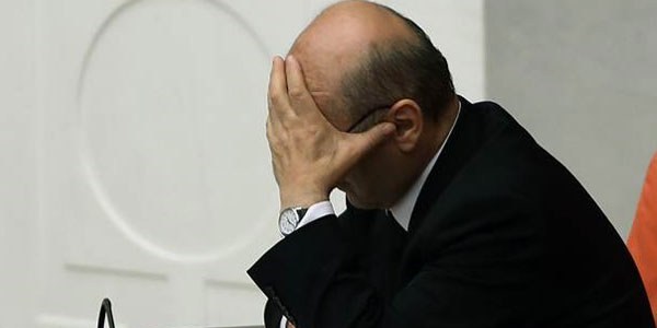 Bayraktar konuşurken ağladı