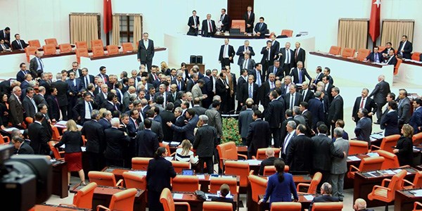 Mahkeme Fezlekeler için Meclis'ten savunma istedi