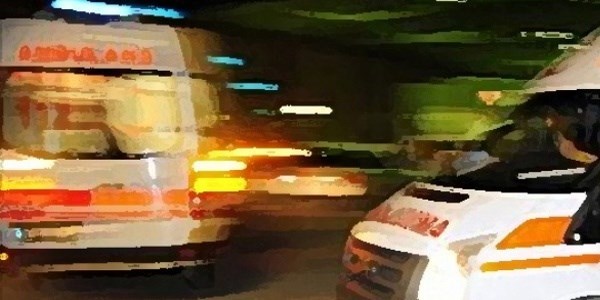 Hasta taşıyan ambulansla cip çarpıştı: 4 yaralı