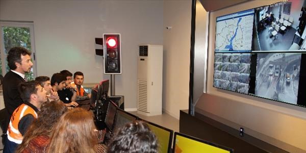 İlk kez bir üniversiteden İstanbul trafiği takip ediliyor