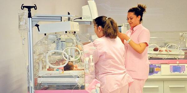 '500 bin hemşire ihtiyacı bulunuyor'