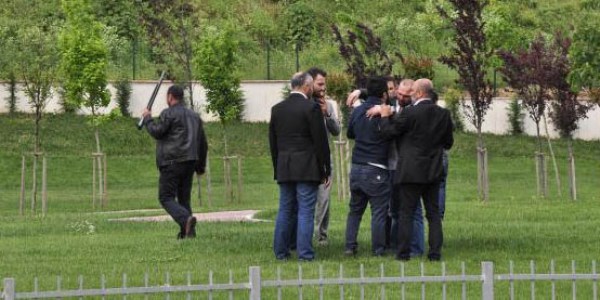 Parkta pompalı dehşeti!