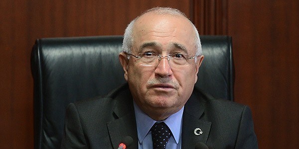 Çiçek, 4 eski Bakan komisyonuna üye istedi