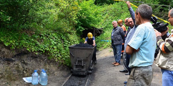 Zonguldak'taki madencilerin hüzünlü mesaisi