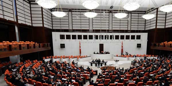 AK Parti'nin 94 nergesi kabul edildi