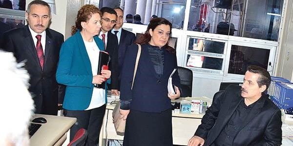 Maaşlar madencilere salı günü bağlanacak