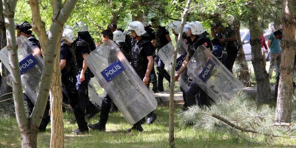 Erciyes niversitesi'nde gerginlik