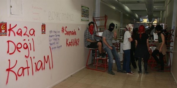 Öğrenciler üniversite kampüsünü işgal etti