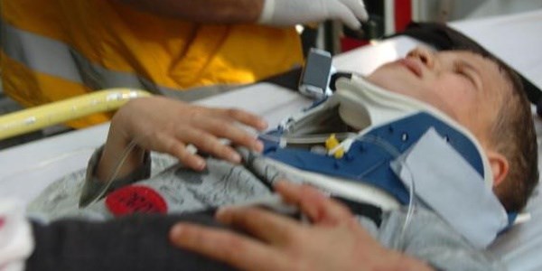İlkokul öğrencisi ağır yaralı olarak bulundu