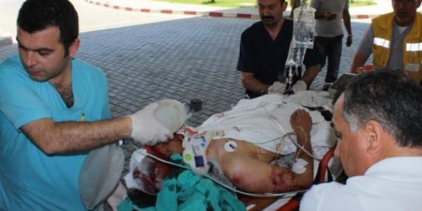 Trafik kazasında polis ağır yaralandı
